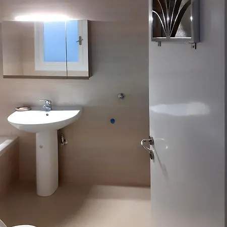3 Bedroom Apartment Athens