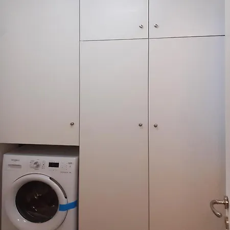 3 Bedroom Apartment *