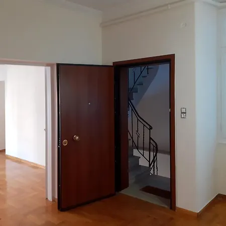 3 Bedroom Apartment *